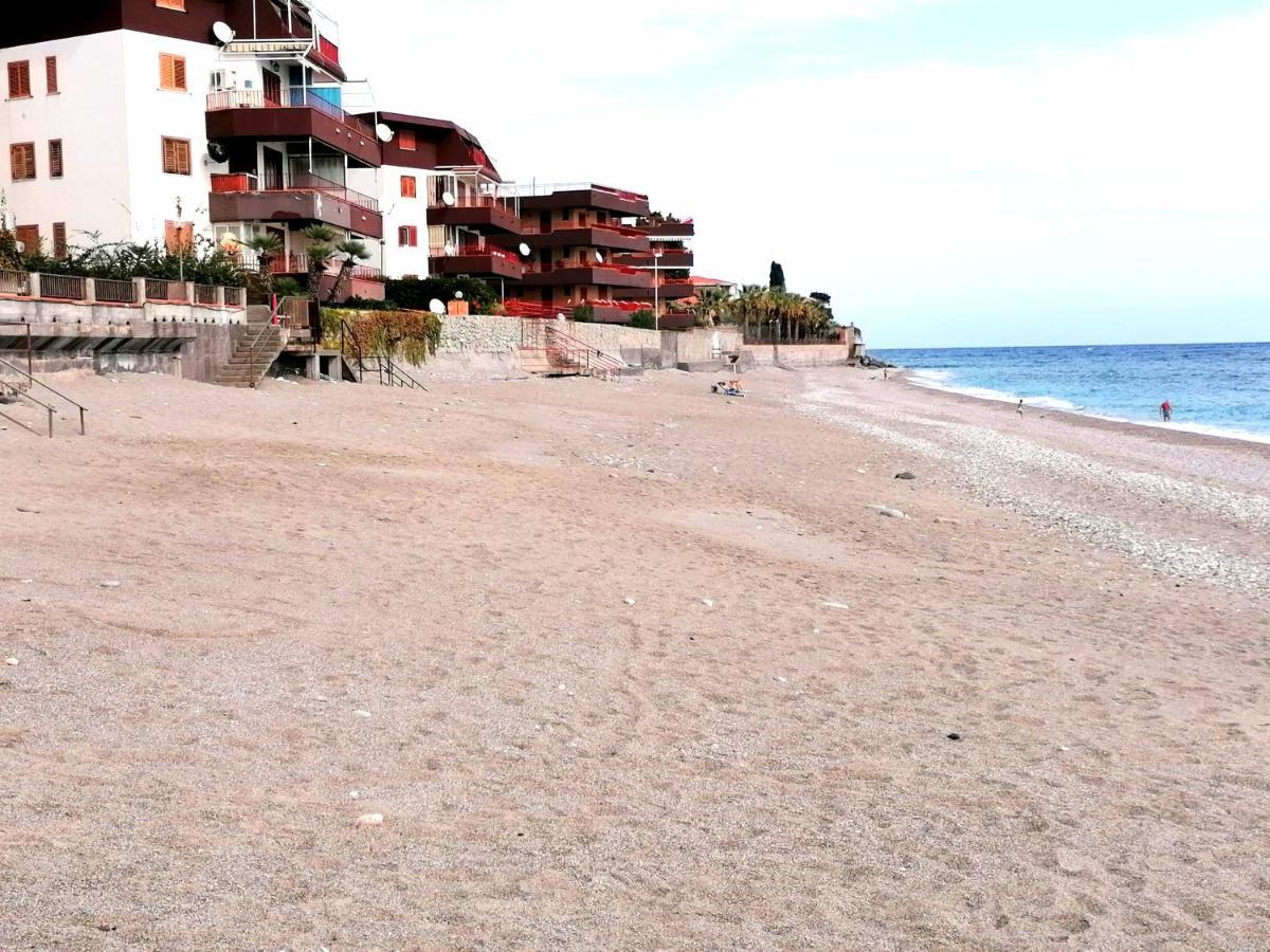 Oltremare Taormina Letojanni Daire Dış mekan fotoğraf